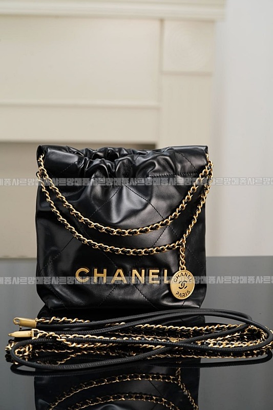 샤넬23미니핸드백블랙금장 20260206-131742-010루.jpg