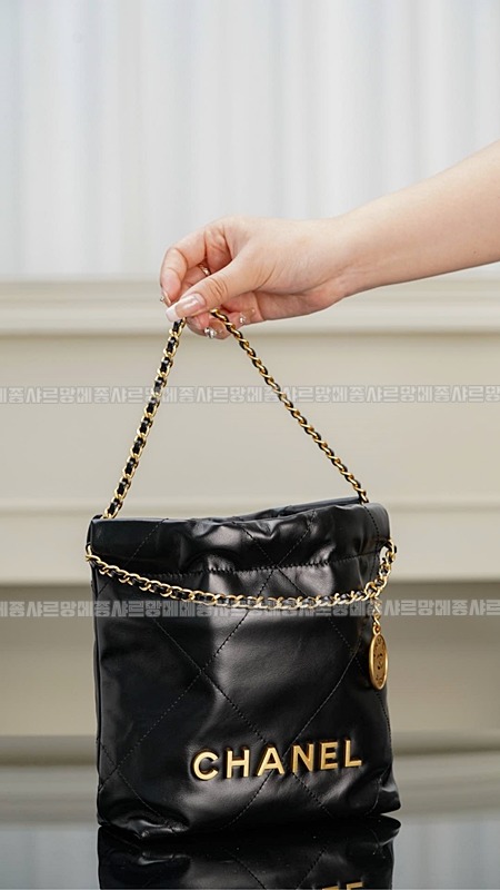 샤넬23미니핸드백블랙금장 20260206-131742-014루.jpg