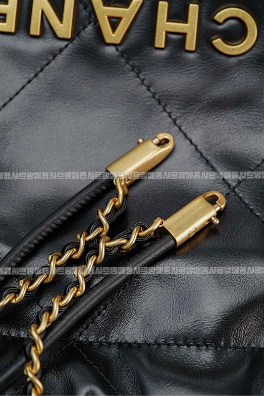 샤넬23미니핸드백블랙금장 20260206-131744-026루.jpg