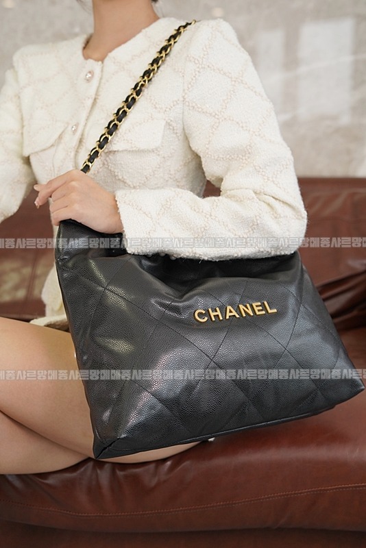 샤넬22백팹미디움블랙금장 20260206-140034-001루.jpg