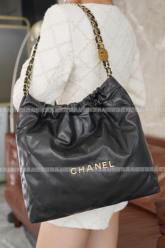샤넬22백팹미디움블랙금장 20260206-140035-008루.jpg