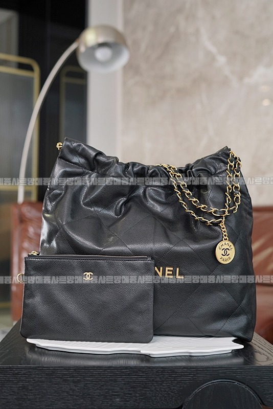 샤넬22백팹미디움블랙금장 20260206-140035-010루.jpg