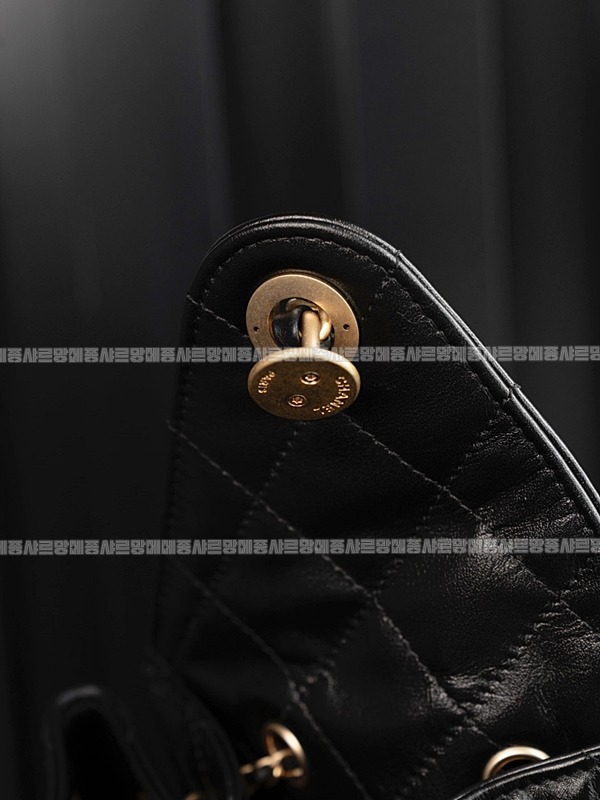 샤넬25C미디움백블랙금장20260207-104332-022루.jpg
