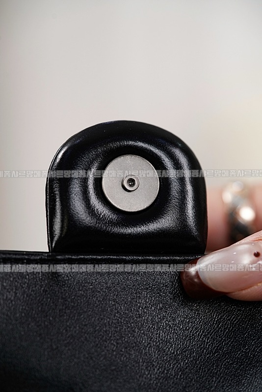 샤넬25B호보백미니 20260207-125619-017루.jpg