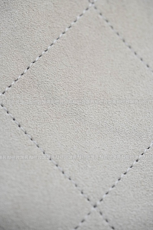 샤넬25A스웨이드및카프스킨체인숄더백 20260207-140846-023루.jpg