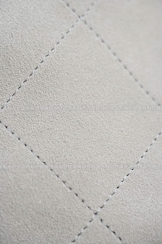 샤넬25A스웨이드및카프스킨체인숄더백 20260207-141532-023루.jpg