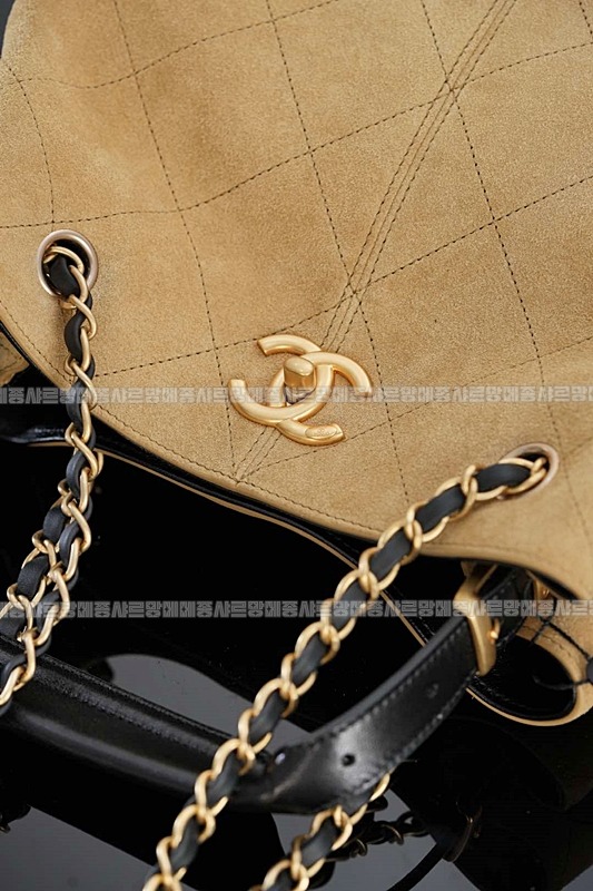 샤넬25A스웨이드및카프스킨체인숄더백 20260207-142117-021루.jpg