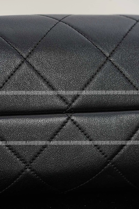 샤넬25A스웨이드및카프스킨체인숄더백 20260207-142119-031루.jpg