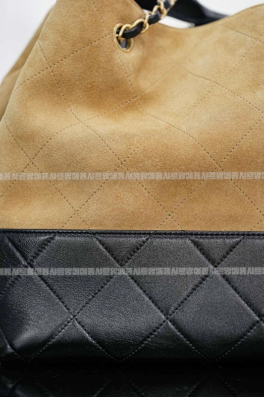 샤넬25A스웨이드및카프스킨체인라지숄더백 20260207-142907-022루.jpg