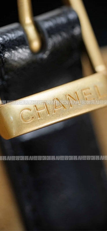 샤넬25A스웨이드및카프스킨체인라지숄더백 20260207-142908-034루.jpg
