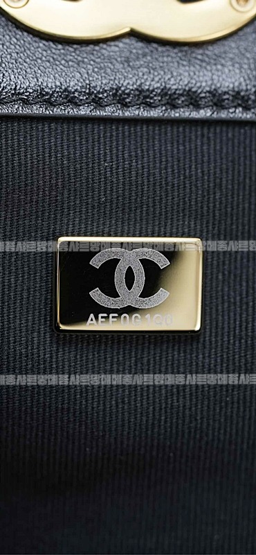 샤넬25A스웨이드및카프스킨체인라지숄더백 20260207-142910-045루.jpg