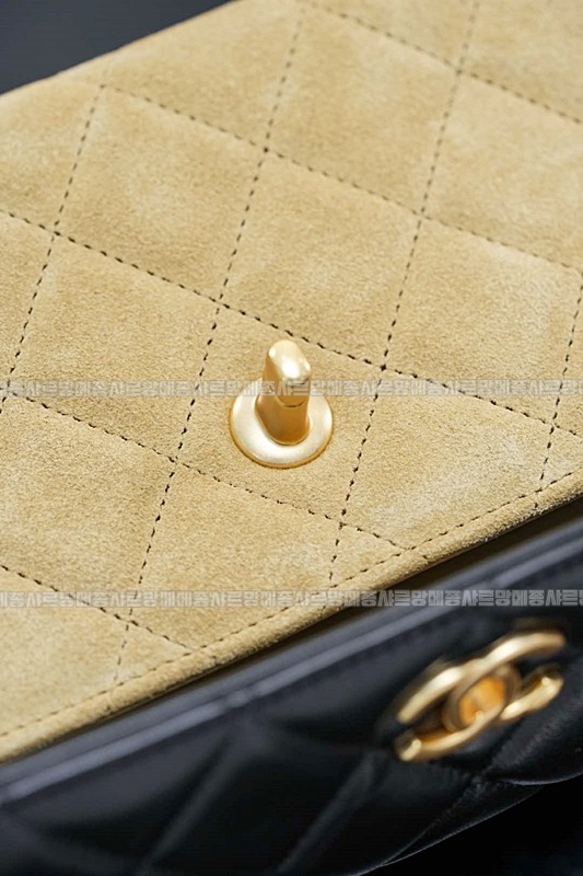 샤넬25A스웨이드플랩백 20260207-150347-039루.jpg