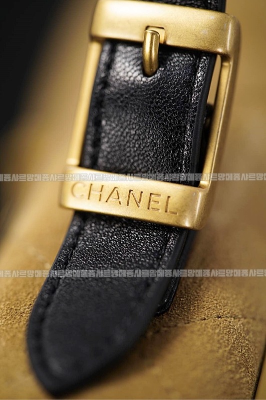 샤넬25A라지플랩백위드탑핸들20260207-151932-033루.jpg