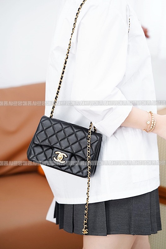 샤넬클래식쁘띠삭플랩백20260208-102859-003루.jpg