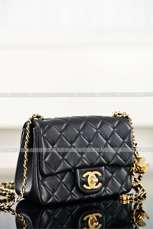 샤넬클래식쁘띠삭플랩백20260208-102900-013루.jpg