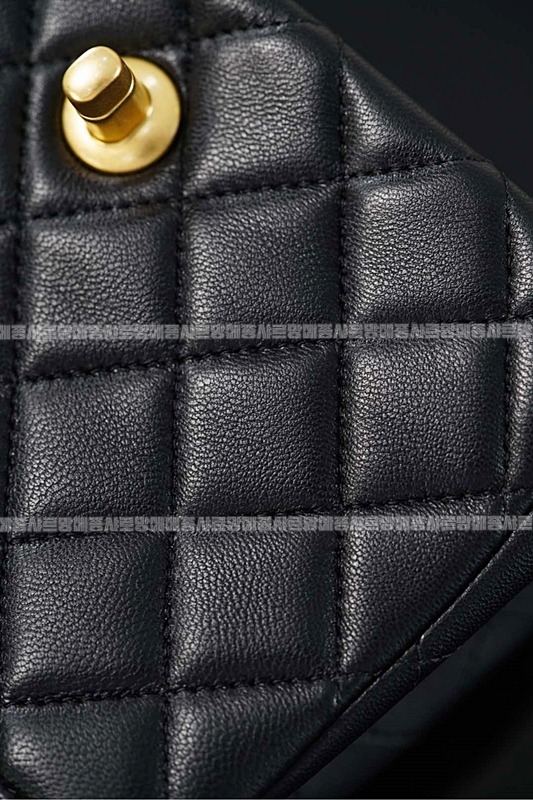 샤넬클래식쁘띠삭플랩백20260208-102904-040루.jpg