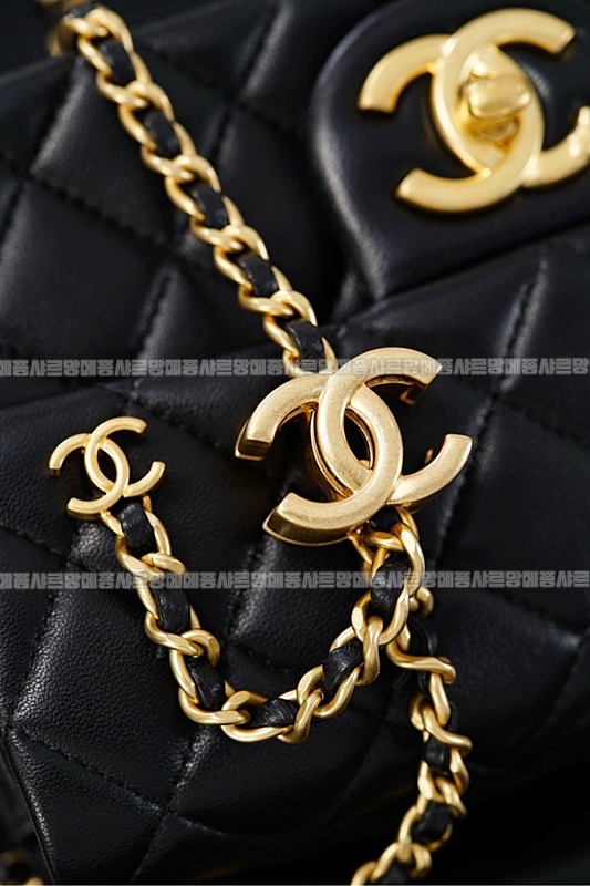 샤넬클래식큰미니쁘띠삭플랩백  20260208-103700-025루.jpg