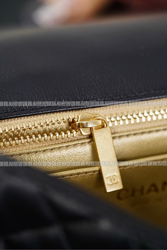 샤넬클래식큰미니쁘띠삭플랩백  20260208-103701-036루.jpg