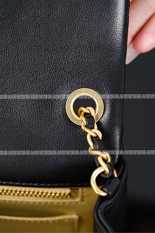 샤넬클래식큰미니쁘띠삭플랩백  20260208-103702-042루.jpg