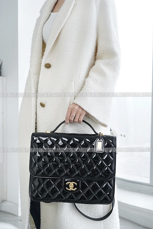 샤넬22K페이전트스쿨메모리백팩  20260208-134044-009루.jpg