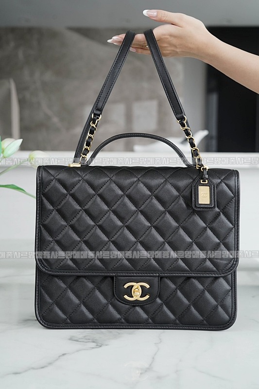 샤넬22K페이전트스쿨메모리백팩  20260208-134046-028루.jpg