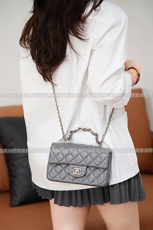 샤넬탑핸들미니랙탱귤러프랩백  20260208-135554-001루.jpg