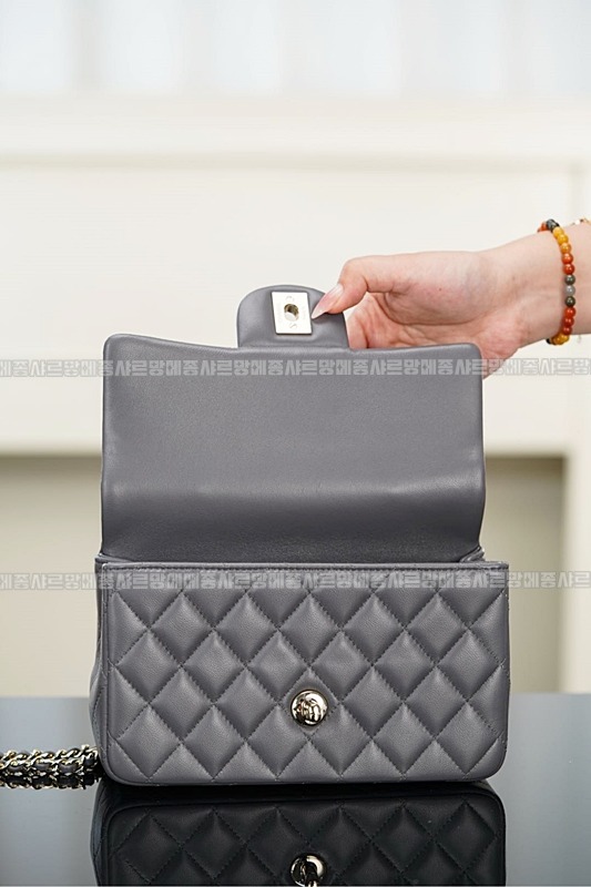 샤넬탑핸들미니랙탱귤러프랩백  20260208-135556-013루.jpg