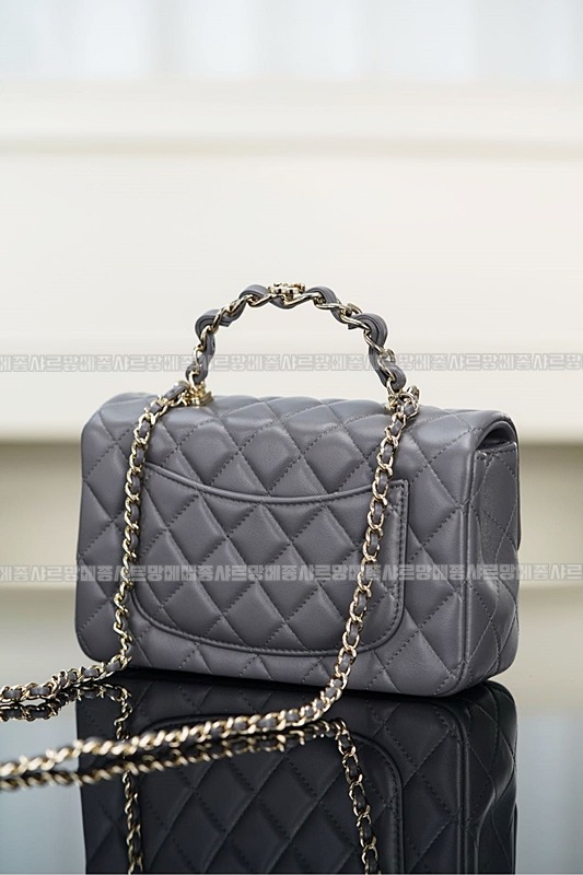 샤넬탑핸들미니랙탱귤러프랩백  20260208-135556-015루.jpg