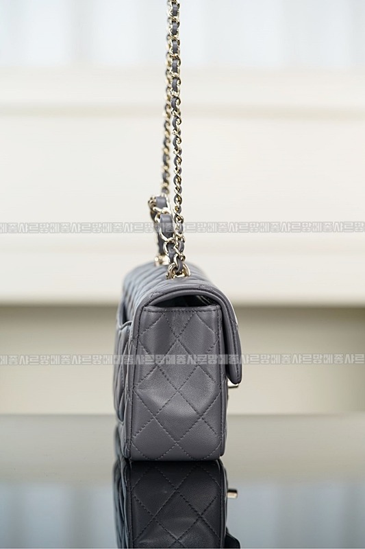 샤넬탑핸들미니랙탱귤러프랩백  20260208-135556-017루.jpg