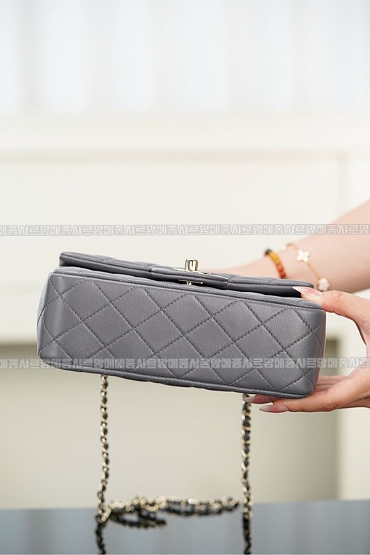 샤넬탑핸들미니랙탱귤러프랩백  20260208-135556-018루.jpg