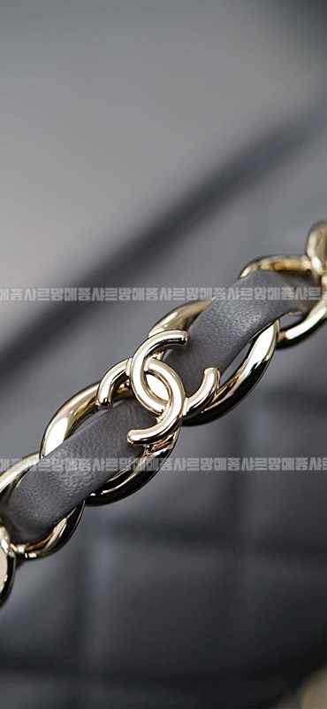 샤넬탑핸들미니랙탱귤러프랩백  20260208-135557-023루.jpg