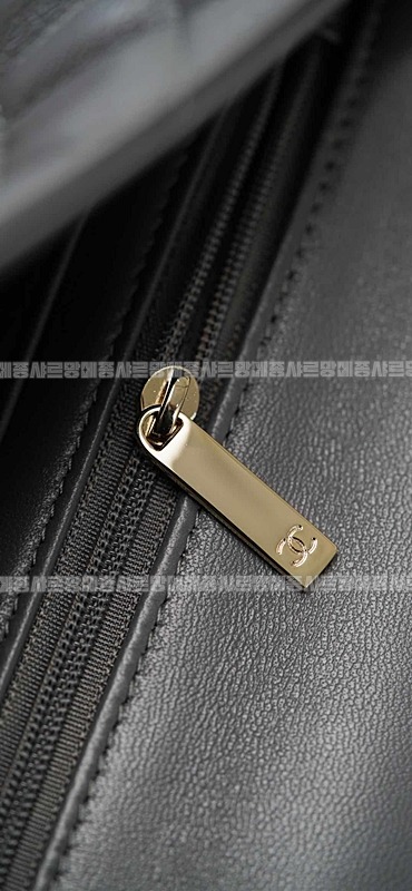 샤넬탑핸들미니랙탱귤러프랩백  20260208-135559-039루.jpg