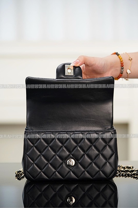 샤넬탑핸들미니랙탱귤러프랩백  20260208-140319-014루.jpg