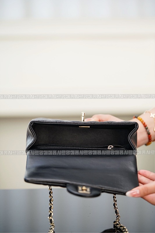 샤넬탑핸들미니랙탱귤러프랩백  20260208-140319-016루.jpg