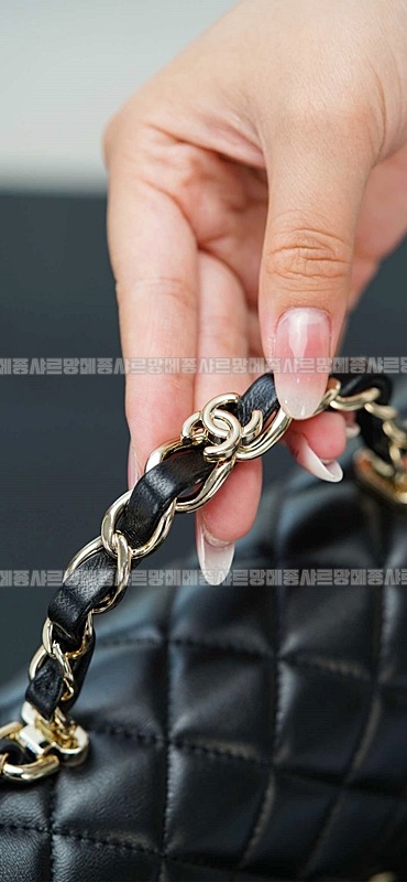 샤넬탑핸들미니랙탱귤러프랩백  20260208-140320-020루.jpg