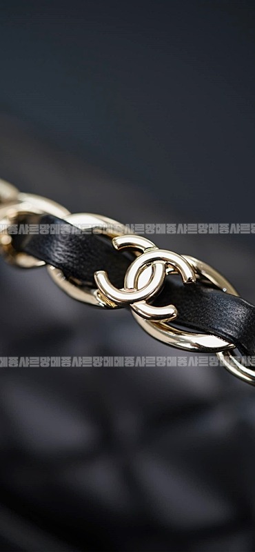 샤넬탑핸들미니랙탱귤러프랩백  20260208-140320-021루.jpg