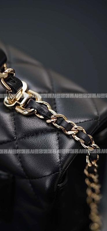 샤넬탑핸들미니랙탱귤러프랩백  20260208-140320-026루.jpg