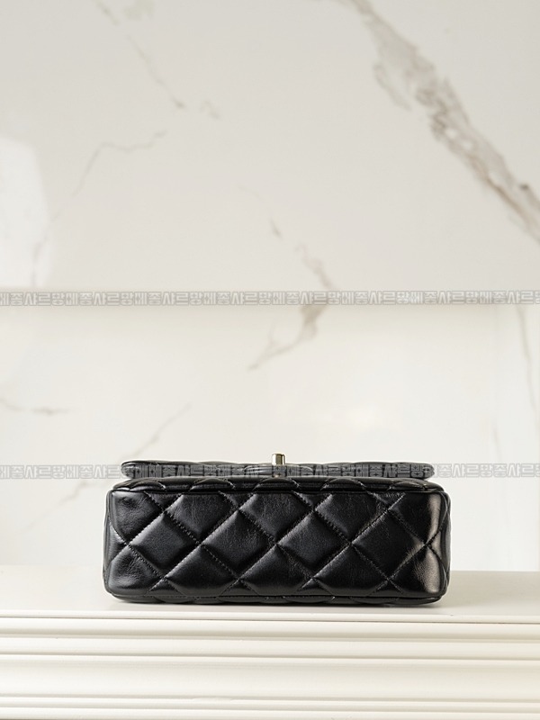 샤넬24B체인핸들라지플랩백20260208-155153-017루.jpg