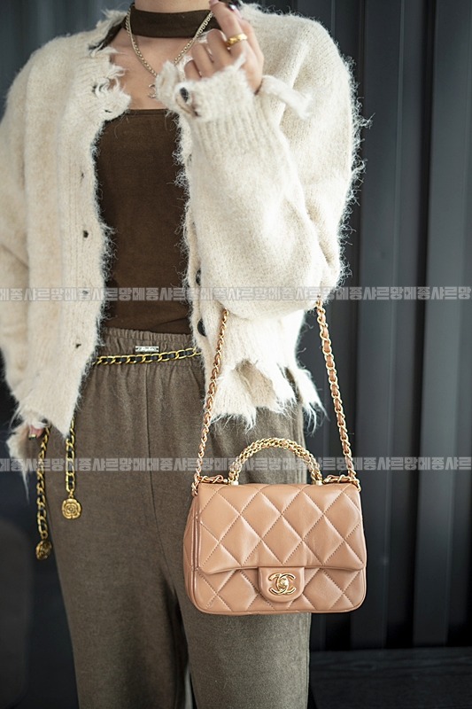 샤넬24B체인핸들스몰플랩백20260208-161708-004루.jpg