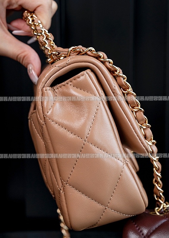 샤넬24B체인핸들스몰플랩백20260208-161712-027루.jpg