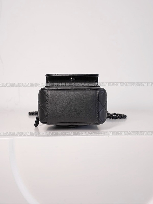 샤넬24C크루즈탑핸들미니백팩 20260208-165940-018루.jpg