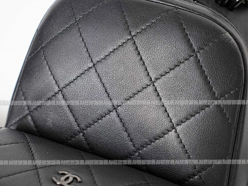 샤넬25C쏘틀랙클래식퀄팅미니백 20260208-170413-021루.jpg