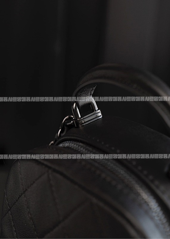 샤넬24C크루즈탑핸들미니백팩 20260208-165942-035루.jpg