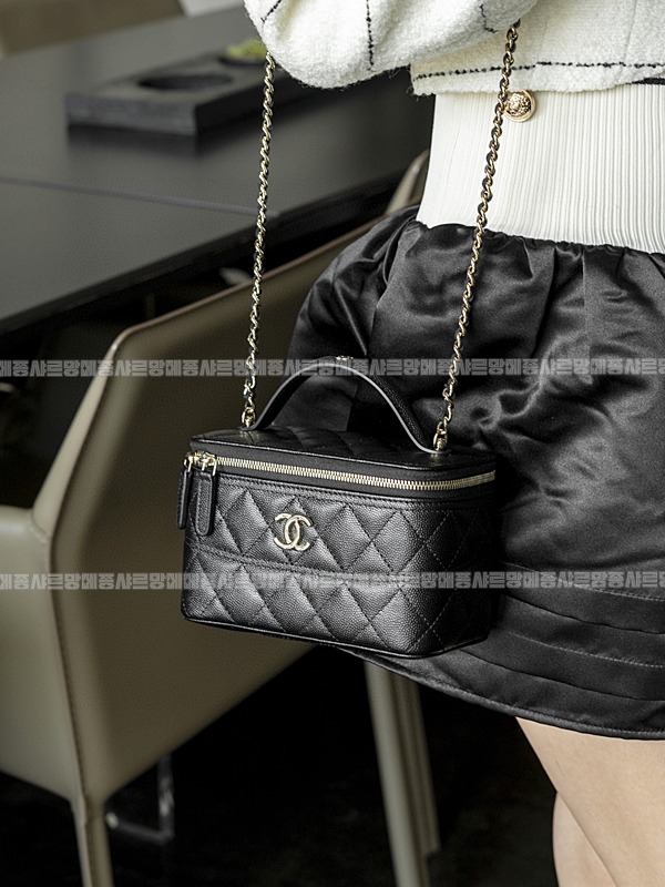 샤넬25P탑핸들베니티케이스 20260209-111924-004루.jpg