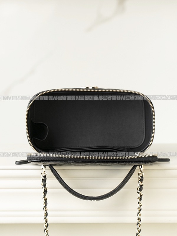 샤넬25P탑핸들베니티케이스 20260209-111926-017루.jpg