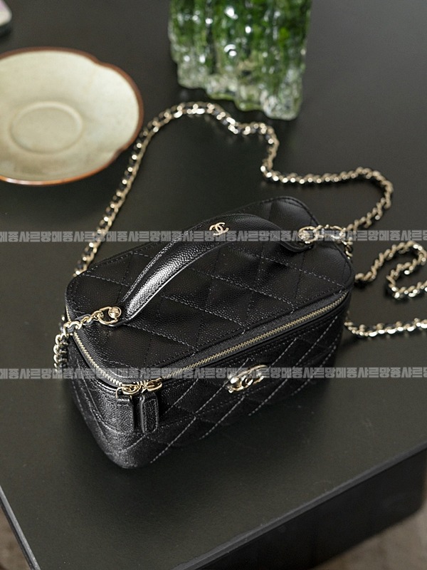 샤넬25P탑핸들베니티케이스 20260209-111926-020루.jpg