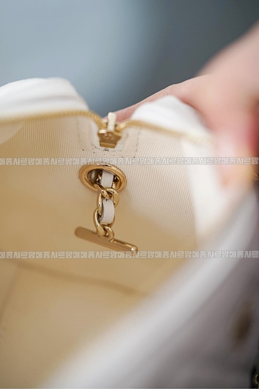 샤넬보스턴백 20260209-141034-037루.jpg