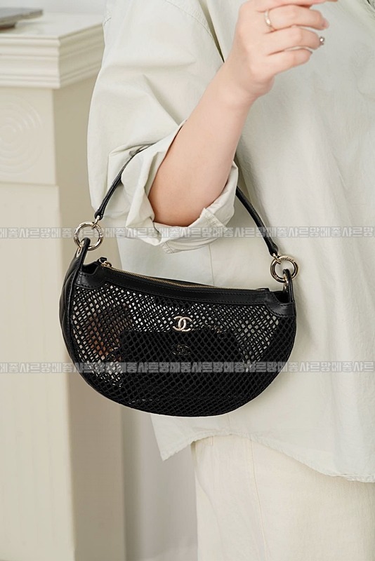 샤넬메쉬샤이니램스킨체인호보백 20260209-152018-005루.jpg