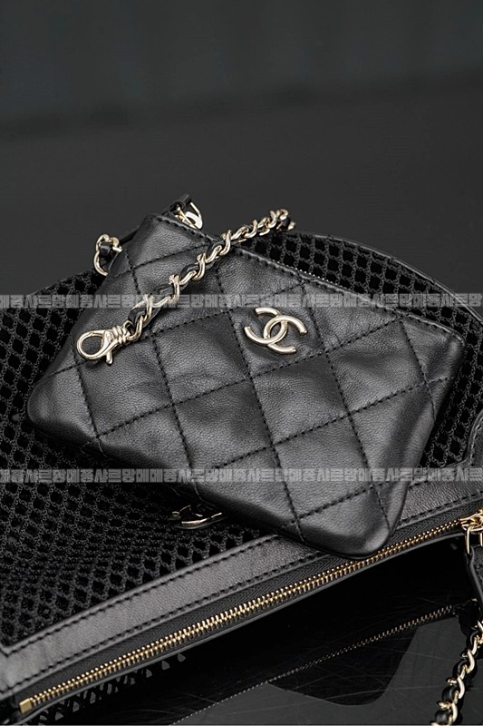 샤넬메쉬샤이니램스킨체인호보백 20260209-152024-043루.jpg