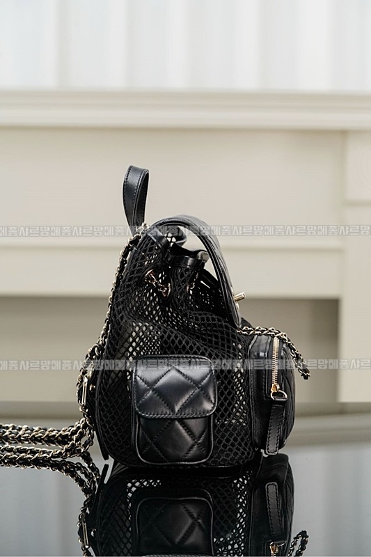 샤넬마틀라세블랙램스킨백팩 20260209-154406-006루.jpg